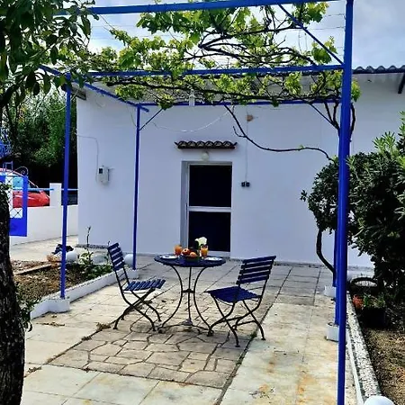 Blue And White * Kremastí