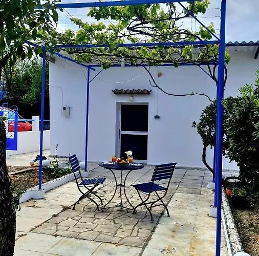 Blue And White * Kremastí